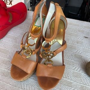 Michael Kors size 10 heels